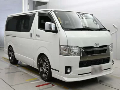 TOYOTA HIACE VAN