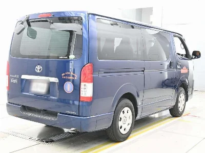 TOYOTA REGIUS VAN