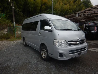 TOYOTA HIACE