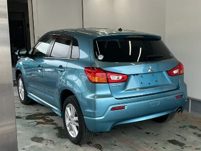 MITSUBISHI RVR