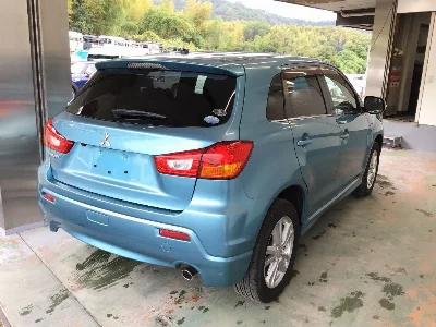 MITSUBISHI RVR
