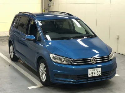 VOLKSWAGEN GOLF TOURAN