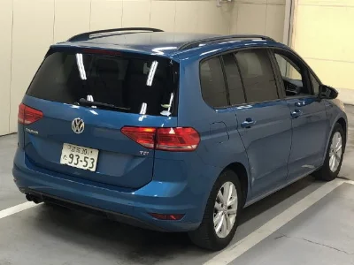 VOLKSWAGEN GOLF TOURAN