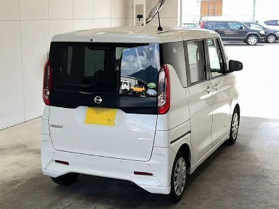 NISSAN ROOX