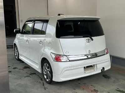 TOYOTA BB