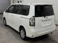 Цена авто Toyota Voxy с аукционов Японии, номер кузова ZRR75G, пробег 178 000, оценка 2