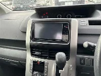 Цена авто Toyota Voxy с аукционов Японии, номер кузова ZRR75G, пробег 178 000, оценка 2