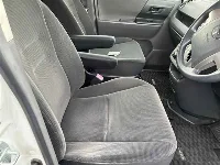 Цена авто Toyota Voxy с аукционов Японии, номер кузова ZRR75G, пробег 178 000, оценка 2