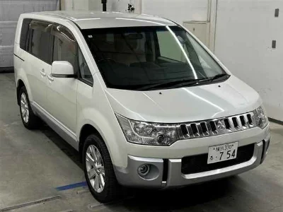 MITSUBISHI DELICA D5
