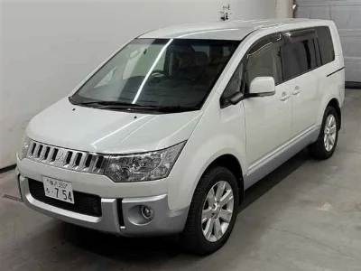 MITSUBISHI DELICA D5