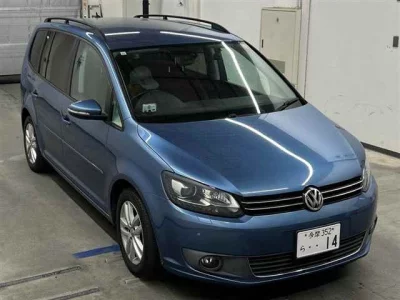 VOLKSWAGEN GOLF TOURAN
