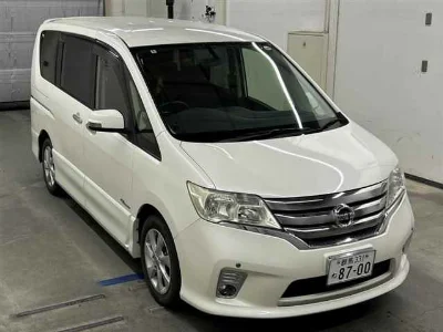 NISSAN SERENA