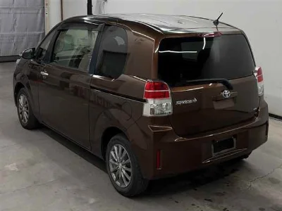 TOYOTA SPADE