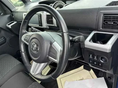 TOYOTA PIXIS MEGA