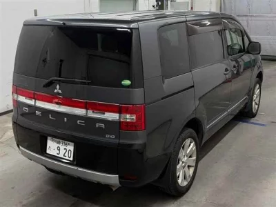 MITSUBISHI DELICA D5