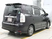Цена авто Toyota Voxy с аукционов Японии, номер кузова ZRR70W, пробег 158 000, оценка 7
