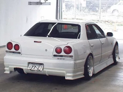 NISSAN SKYLINE