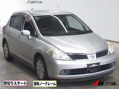 NISSAN TIIDA