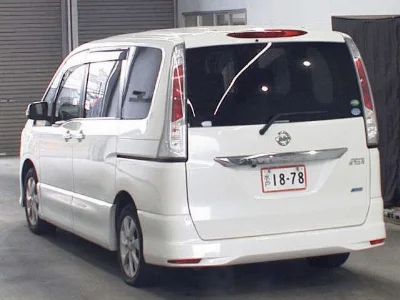 NISSAN SERENA