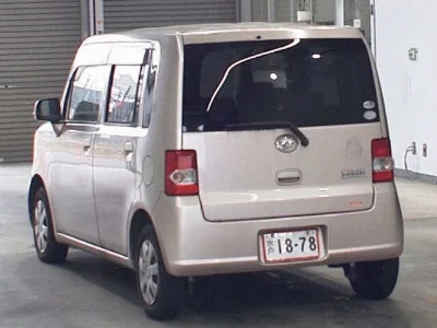 DAIHATSU MOVE CONTE