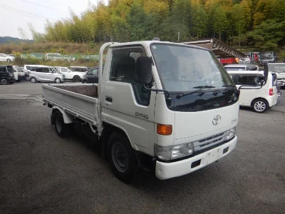 TOYOTA DYNA