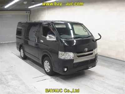 TOYOTA HIACE VAN