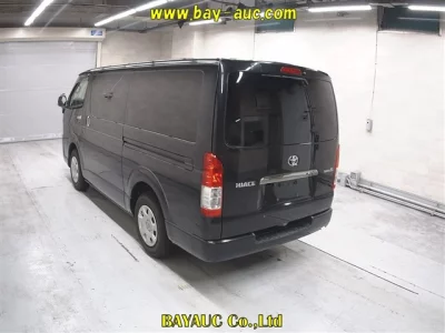 TOYOTA HIACE VAN