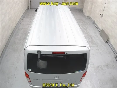 TOYOTA REGIUS VAN