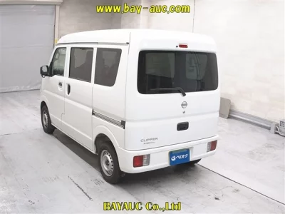 NISSAN CLIPPER VAN