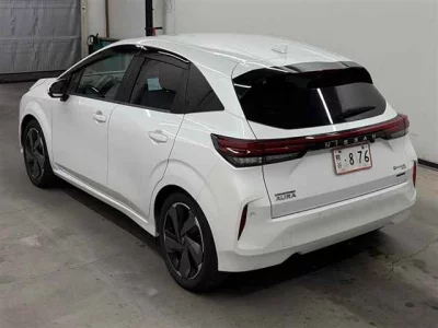 NISSAN AURA