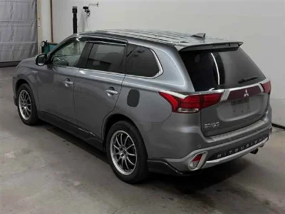 MITSUBISHI OUTLANDER PHEV