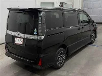 Цена авто Toyota Voxy с аукционов Японии, номер кузова ZRR85W, пробег 139 000, оценка 8