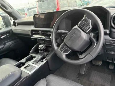 TOYOTA LAND CRUISER 250