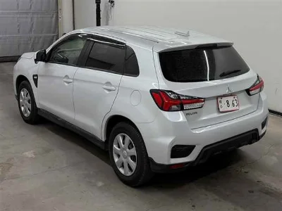 MITSUBISHI RVR