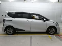 Цена авто Toyota Sienta с аукционов Японии, номер кузова NSP170G, пробег 80 000, оценка 8
