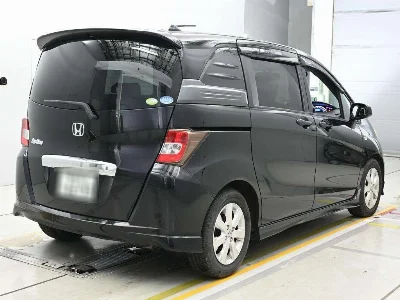 HONDA FREED SPIKE