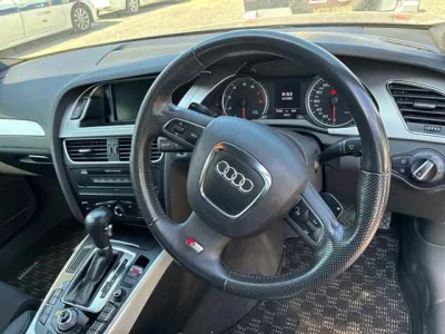 AUDI A4 AVANTE