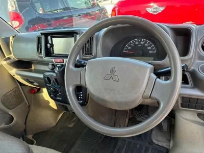 MITSUBISHI MINICAB