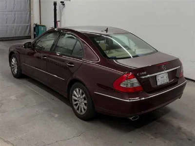 MERCEDES BENZ E CLASS