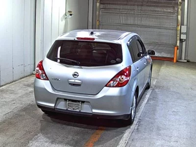 NISSAN TIIDA