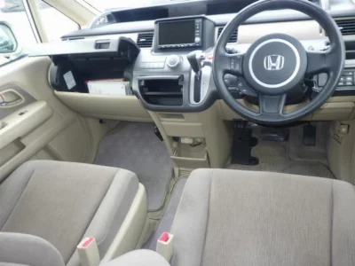 HONDA STEP WAGON