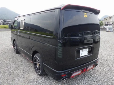 TOYOTA HIACE VAN