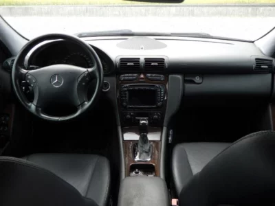 MERCEDES BENZ C CLASS