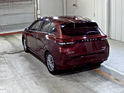 NISSAN AURA