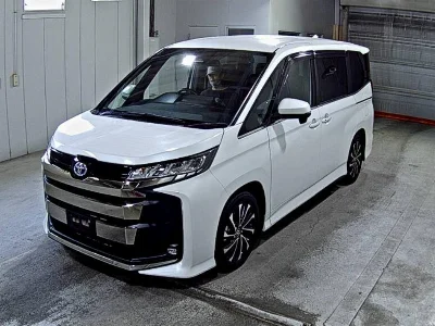 TOYOTA NOAH