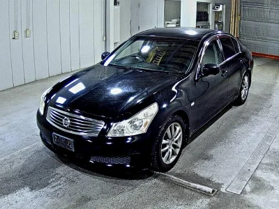 NISSAN SKYLINE