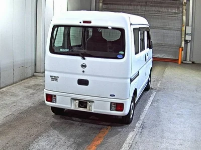 NISSAN CLIPPER VAN