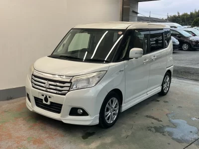 MITSUBISHI DELICA D2