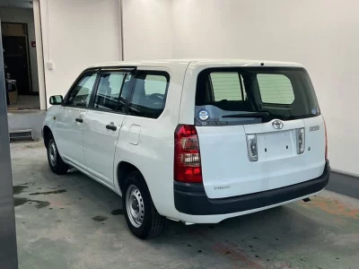 TOYOTA SUCCEED