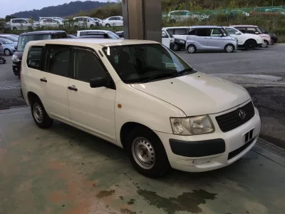 TOYOTA SUCCEED